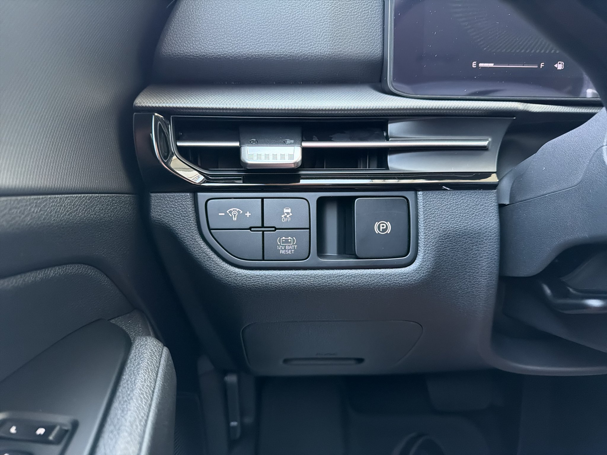 New 2027 Heritage Blue Kia S image 26
