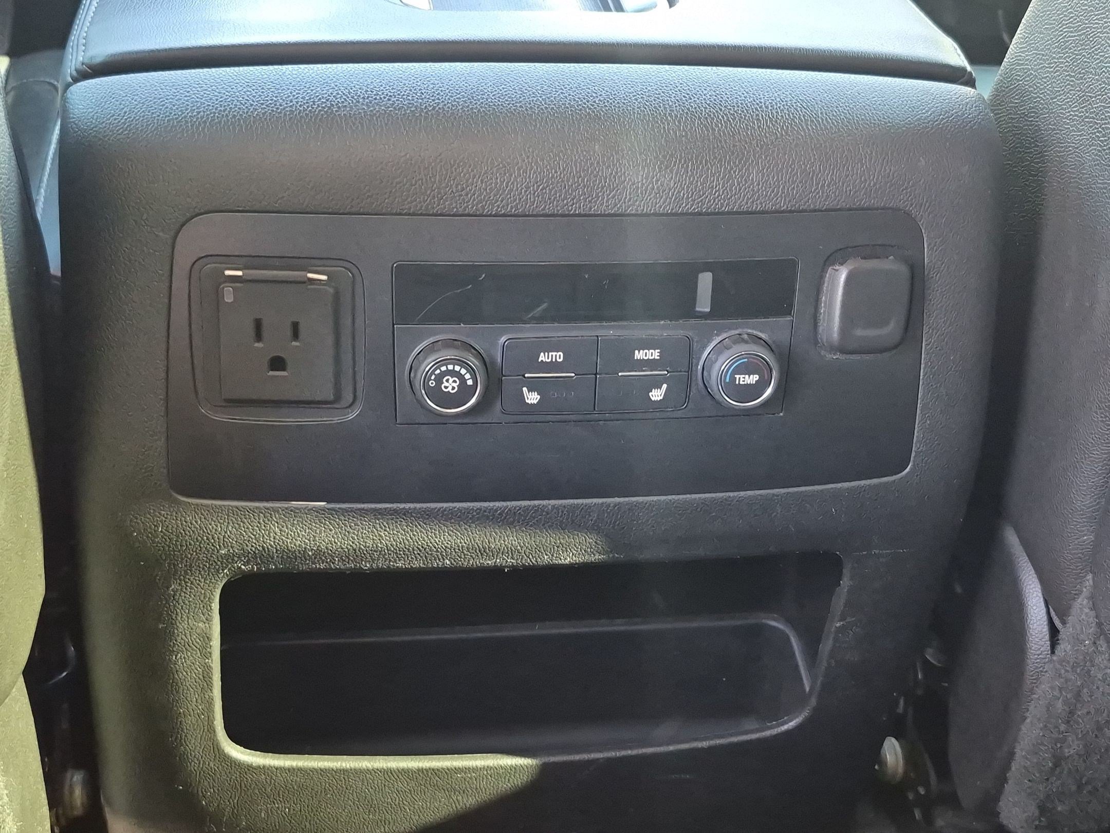 Used 2015 Black Chevrolet LT image 24