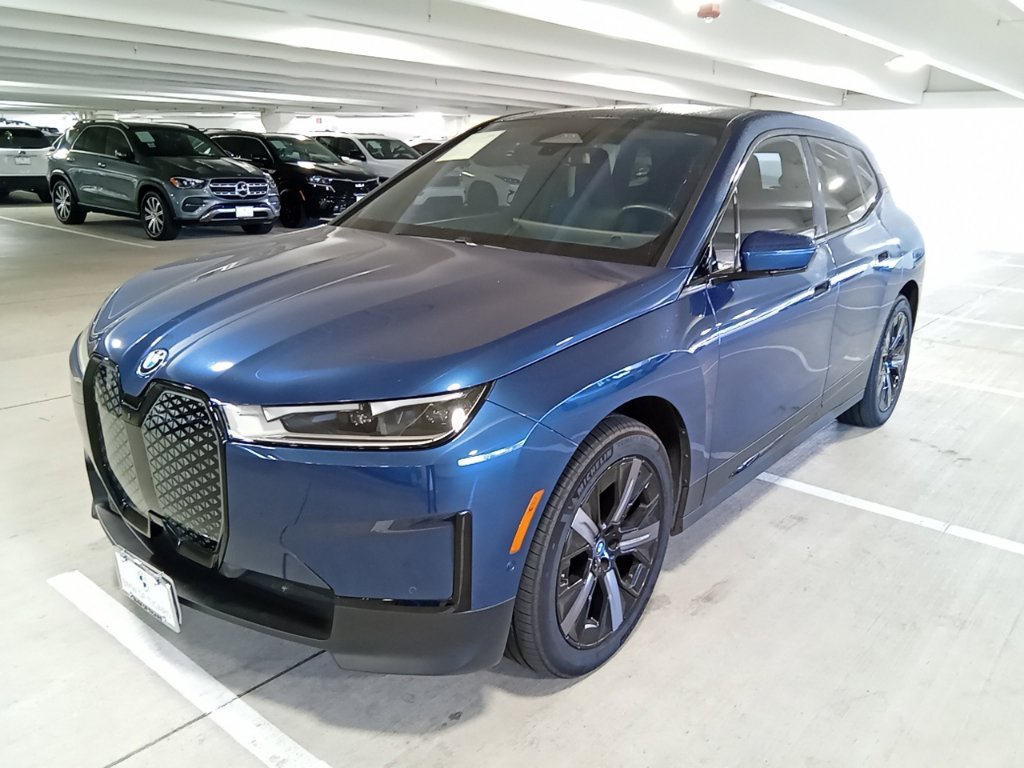 2024 BMW iX Base