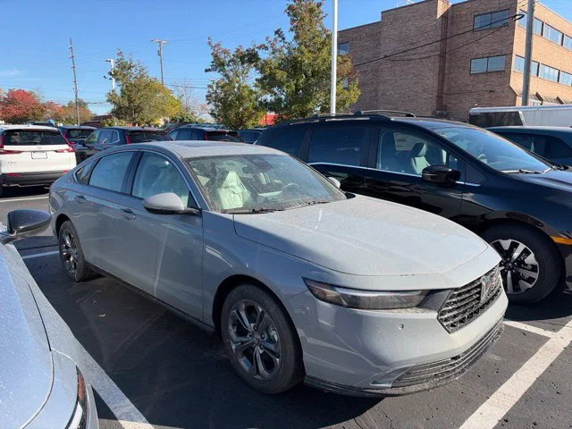 New 2026 Urban Gray Pearl Honda EX-L image 3