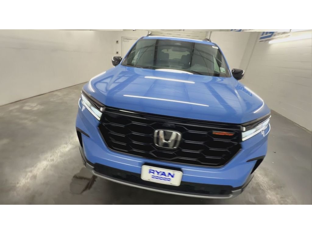 Used 2025 Diffused Sky Pearl Honda TrailSport image 3