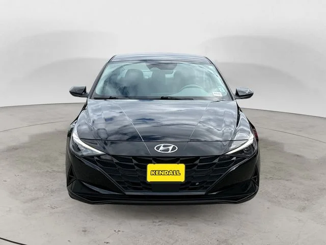 Used 2023 Phantom Black Hyundai SEL image 8