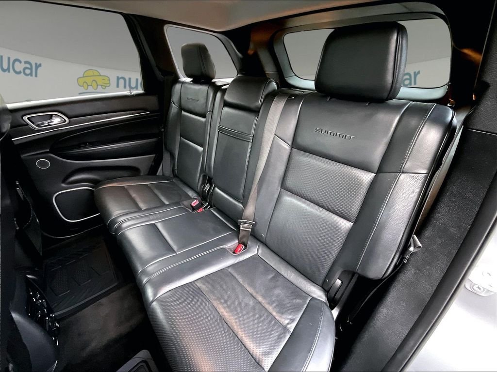 Used 2018 Billet Silver Metallic Clearcoat Jeep Summit image 15