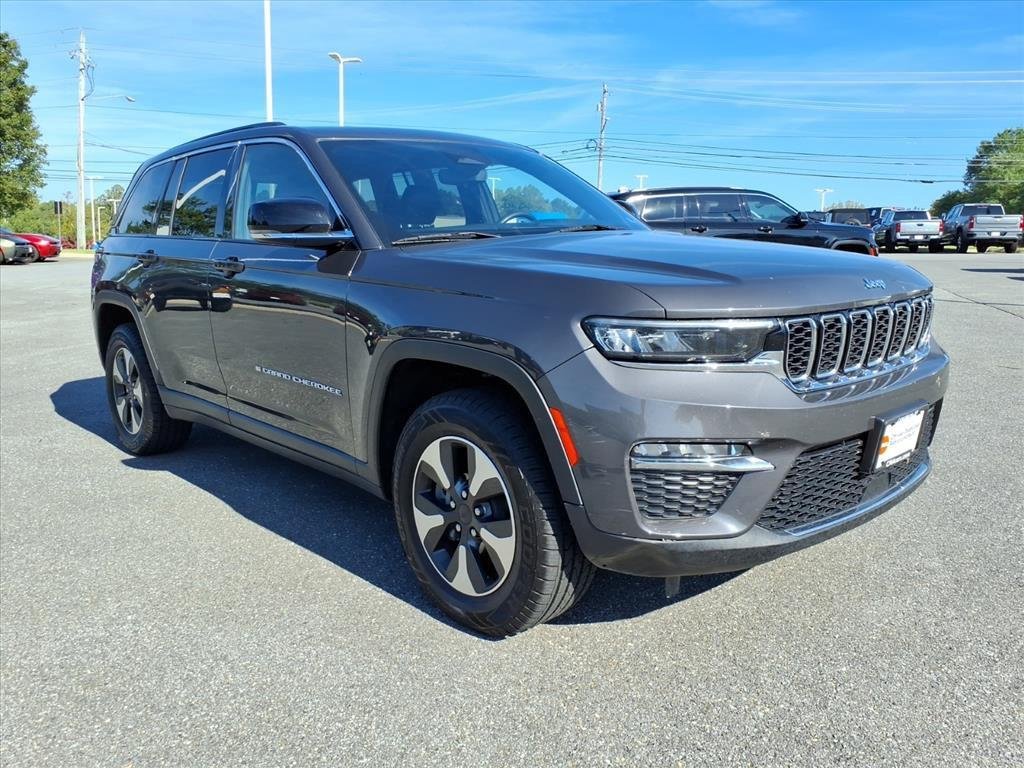 Used 2024 Baltic Gray Metallic Clearcoat Jeep 4xe image 8
