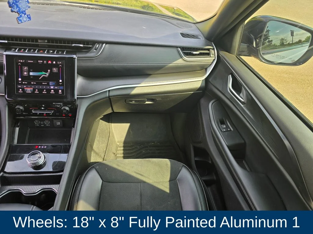 Used 2024 Gray Jeep Altitude image 18