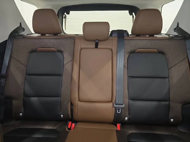 New 2026 Carbonized Gray Metallic Ford Outer Banks® image 22