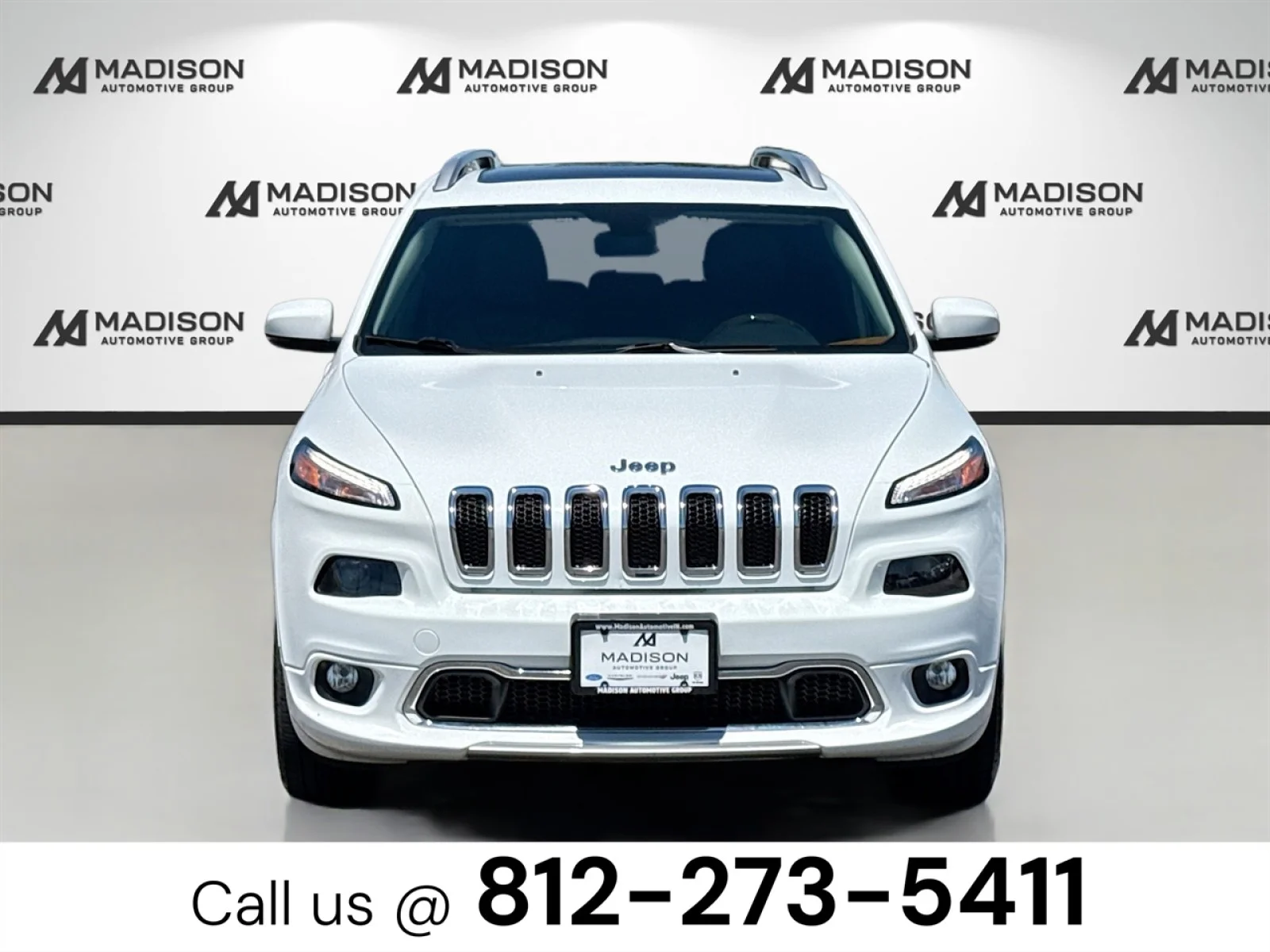 Used 2017  Jeep Overland image 2