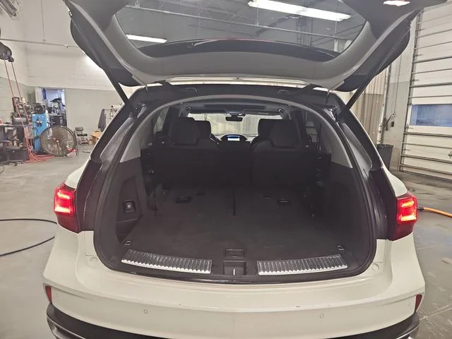 Used 2019 White Acura 3.5L Technology Package image 12