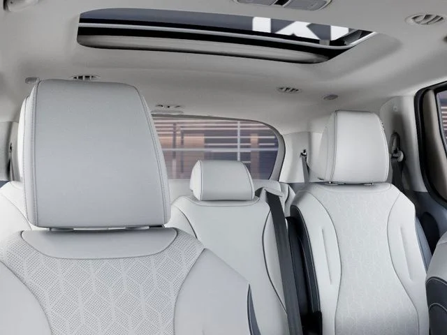 New 2026 White Kia SX image 27