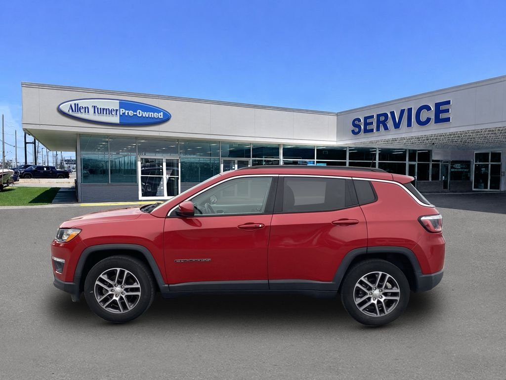 Used 2018 Redline Pearlcoat Jeep Latitude image 5