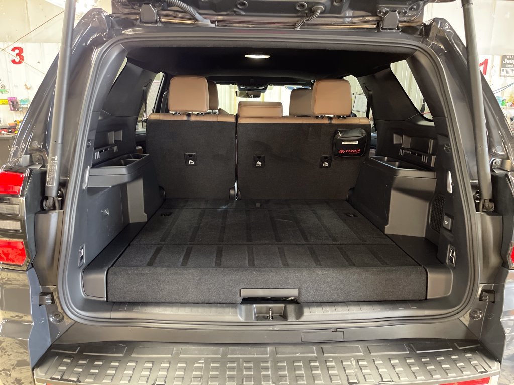 Certified Used 2025  Toyota Limited image 10