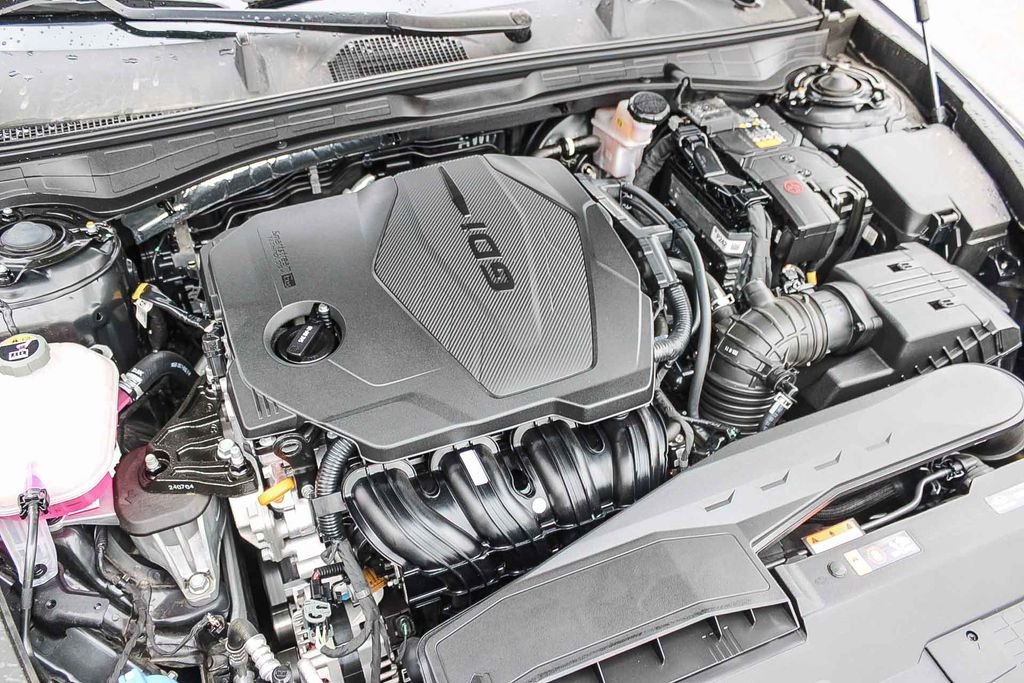 Certified Used 2025 Blue Hyundai SEL image 28