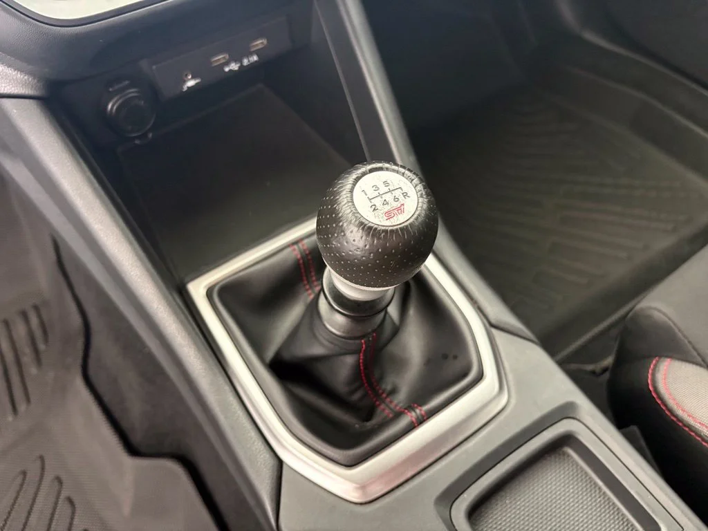 Used 2022 Blue Subaru Base image 10