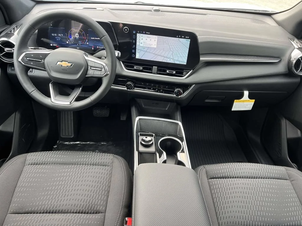 New 2027 Summit White Chevrolet LT image 3