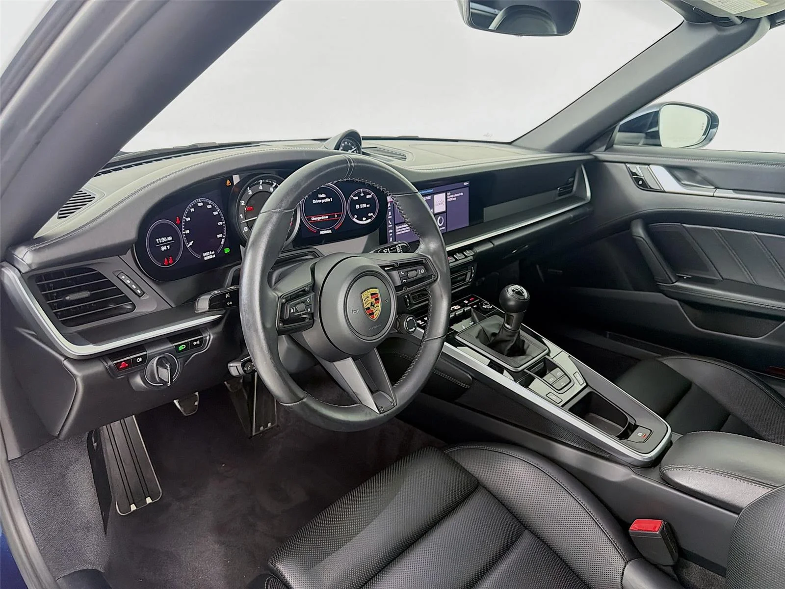 Used 2021  PORSCHE  image 4