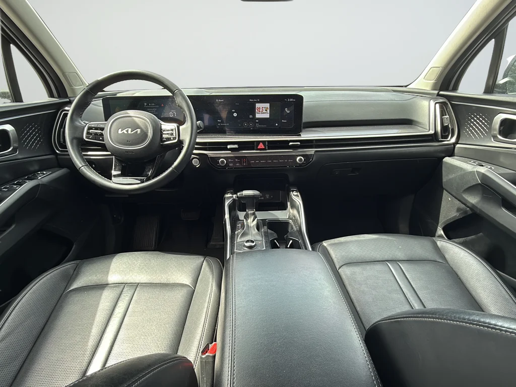 Used 2024 White Kia S image 17