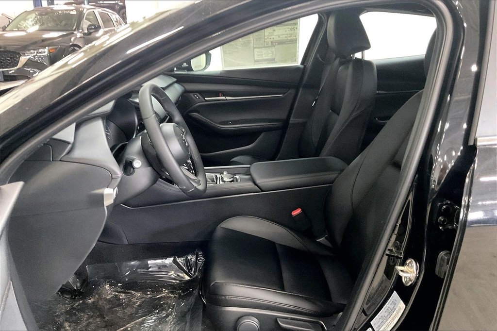 2026 MAZDA MAZDA3 - Image 8