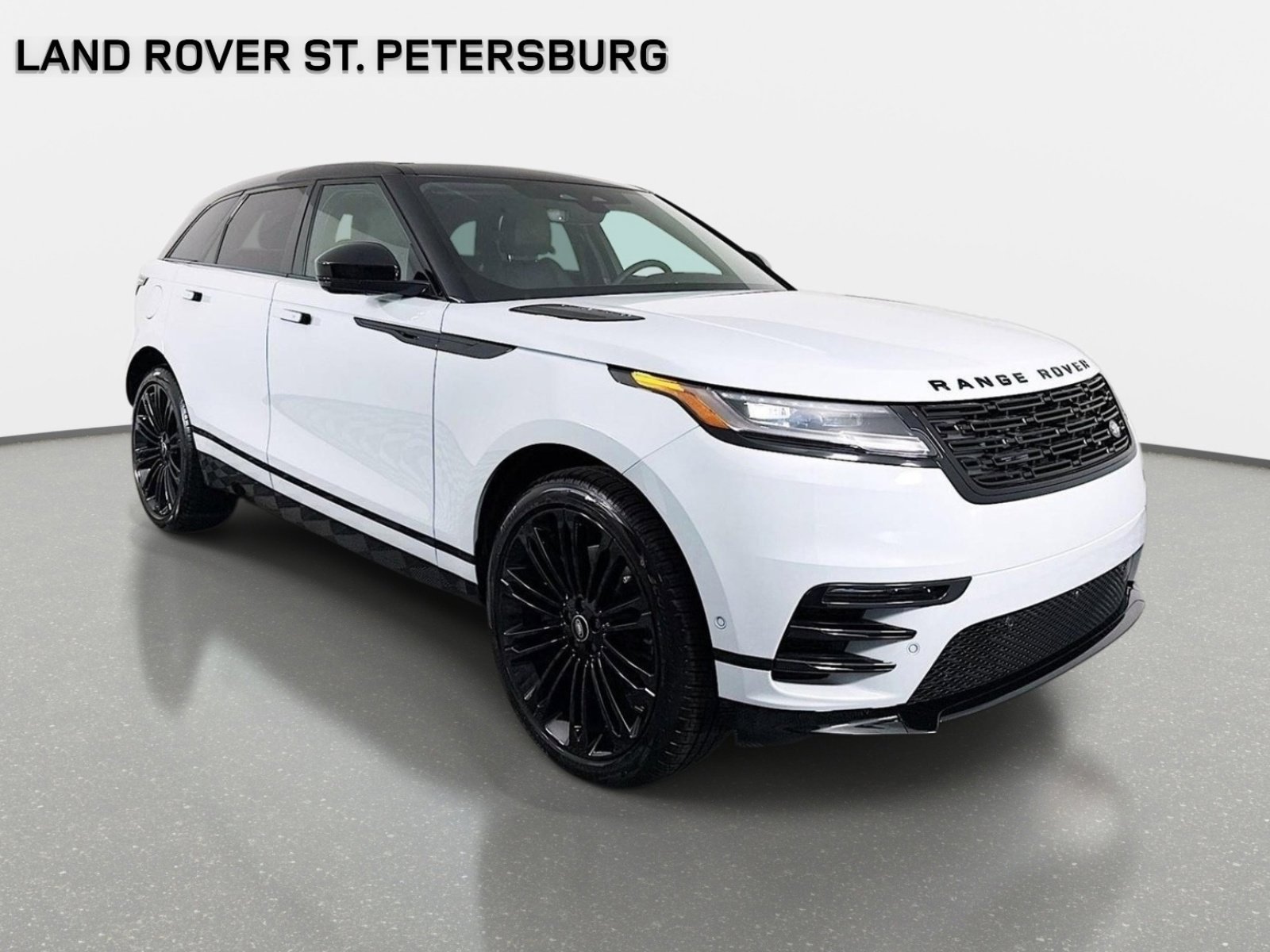 Used 2026 Gray Land Rover Dynamic SE image 3