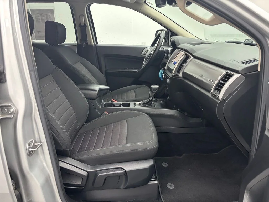 Used 2019 Silver Ford XLT image 29