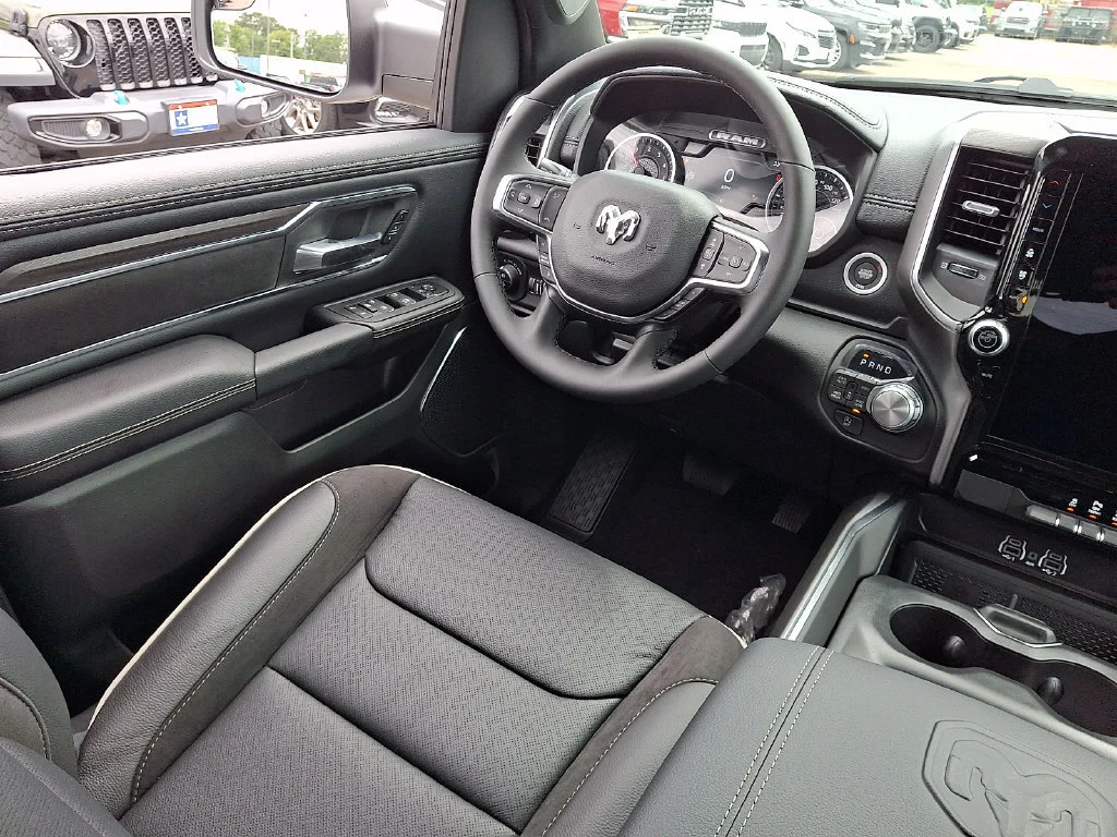 New 2027 Bright White Clear-Coat Exterior Paint RAM Laramie image 10