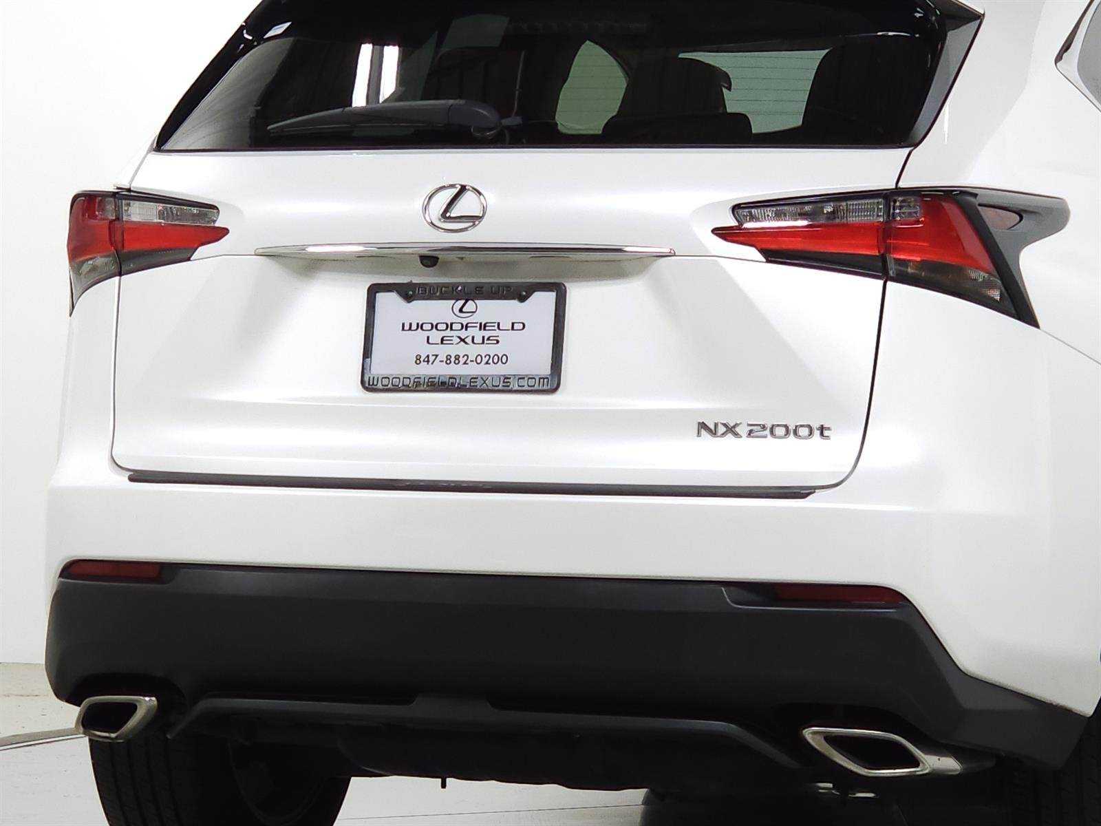 Used 2016 White Lexus PREMIUM image 9
