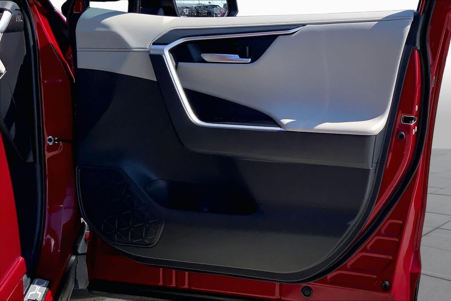 Used 2025 Ruby Flare Pearl Toyota Hybrid Limited image 22