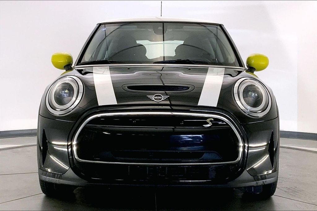 Certified 2024 MINI Hardtop 2 Door SE with VIN WMW13DJ04R2U63713 for sale in Cincinnati, OH