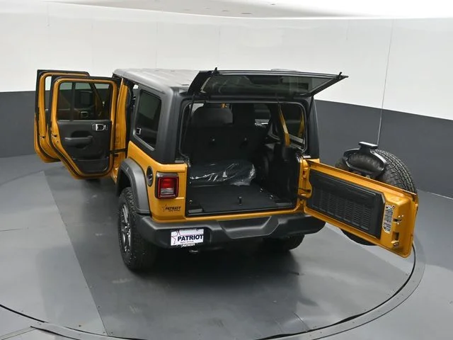 New 2026 Goldilocks Exterior Paint Jeep Sport S image 52