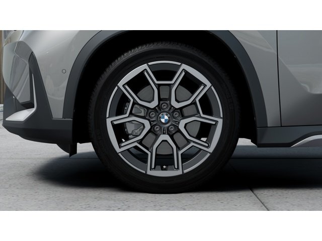 New 2026 Space Silver Metallic BMW xDrive28i image 7