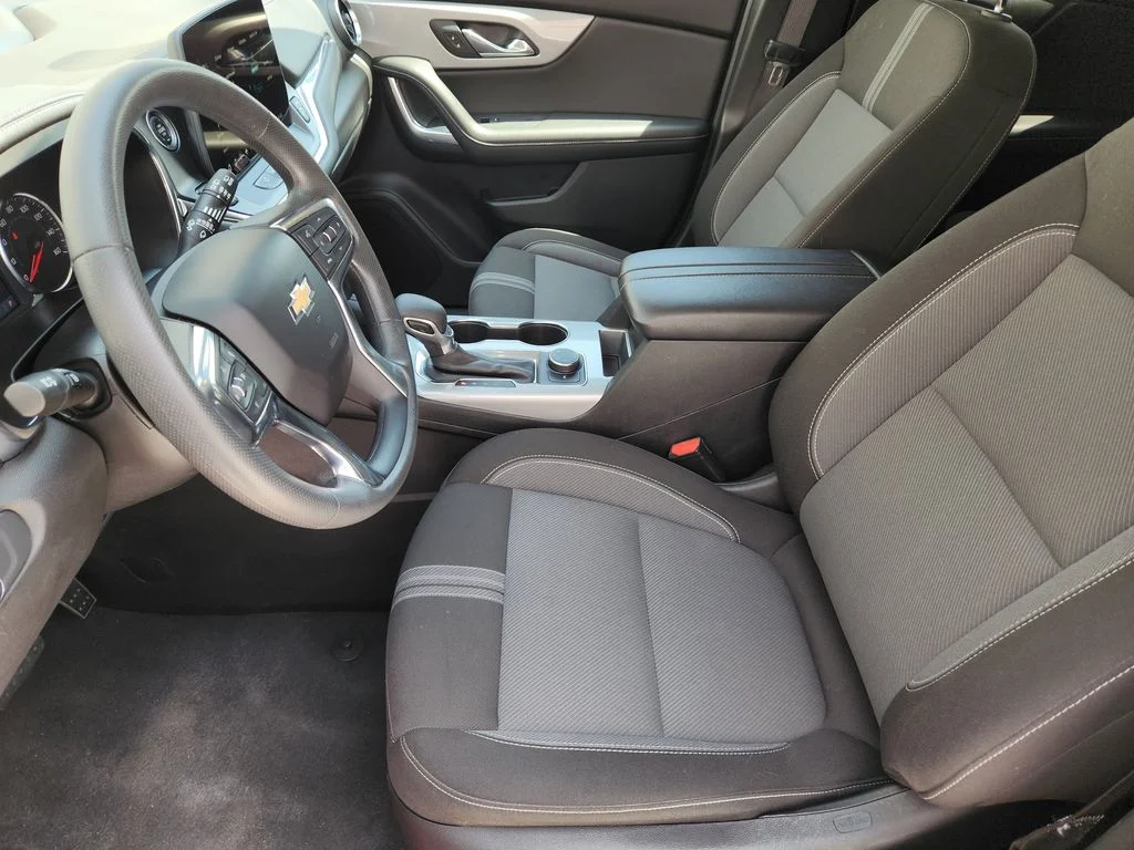 Used 2025 Radiant Red Tintcoat Chevrolet LT image 14