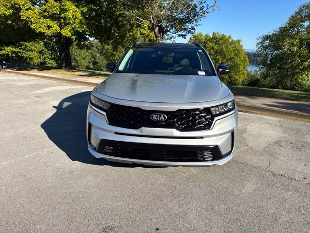 Used 2021 Silver Kia EX image 2