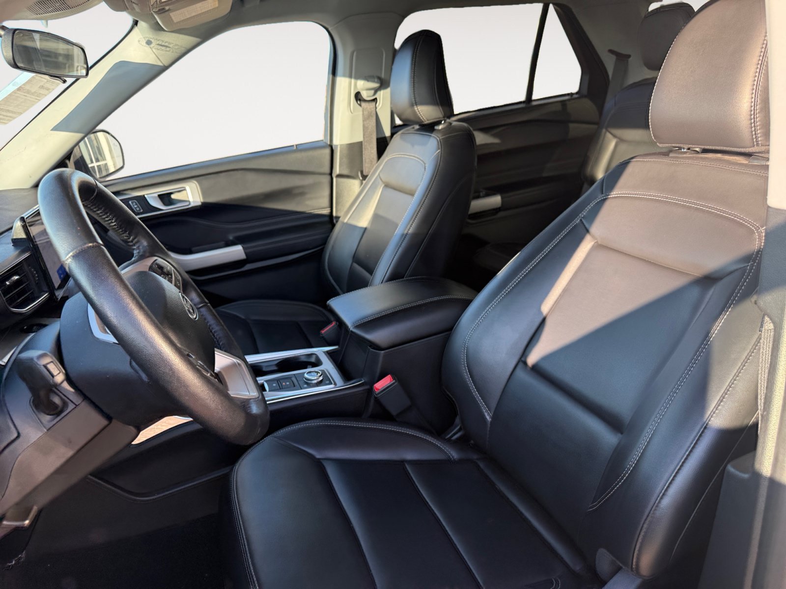Used 2023 White Metallic Ford XLT image 20