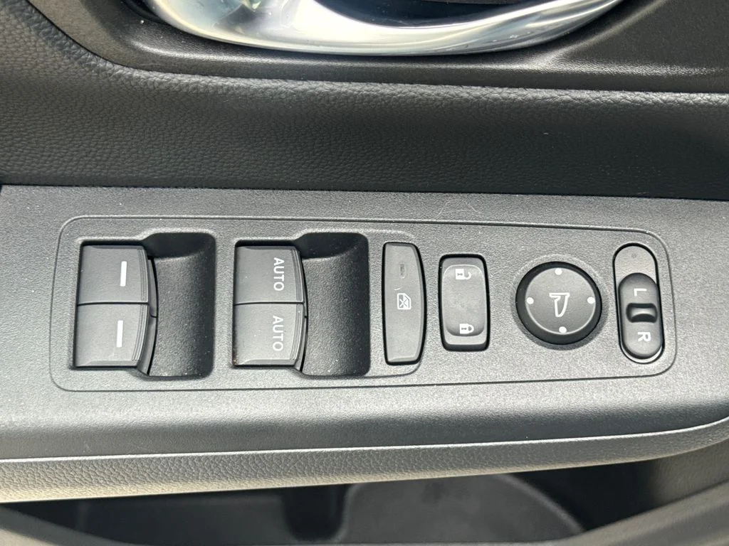 2025 Honda CR-V EX - Photo 15