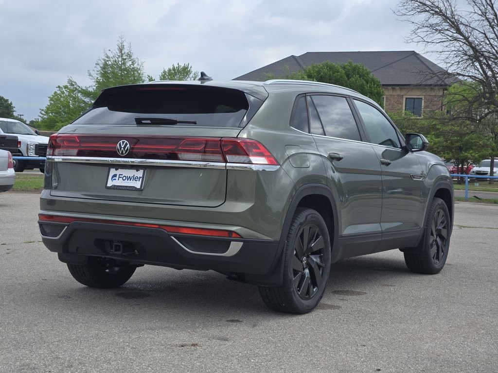 New 2026 Green Volkswagen 2.0T SE w/Technology image 4
