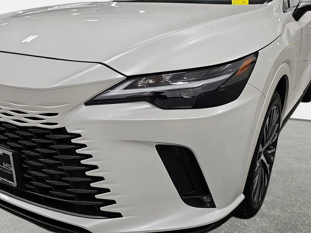 New 2026 Eminent White Pearl Lexus PREMIUM PLUS image 30
