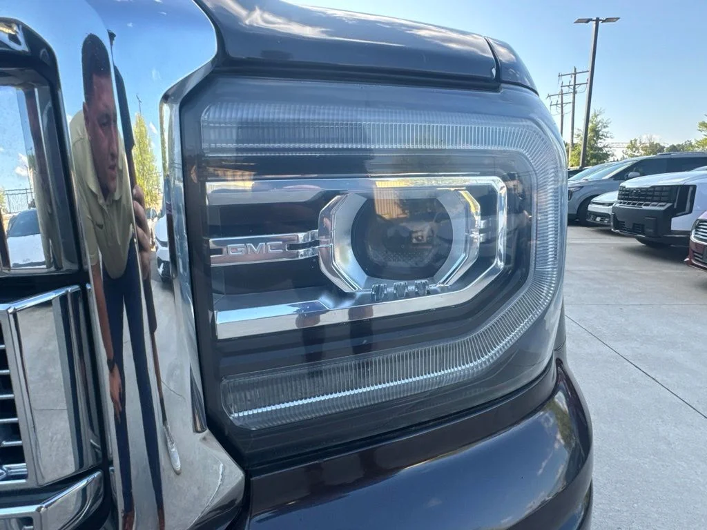 Used 2016 Silver GMC Denali image 10
