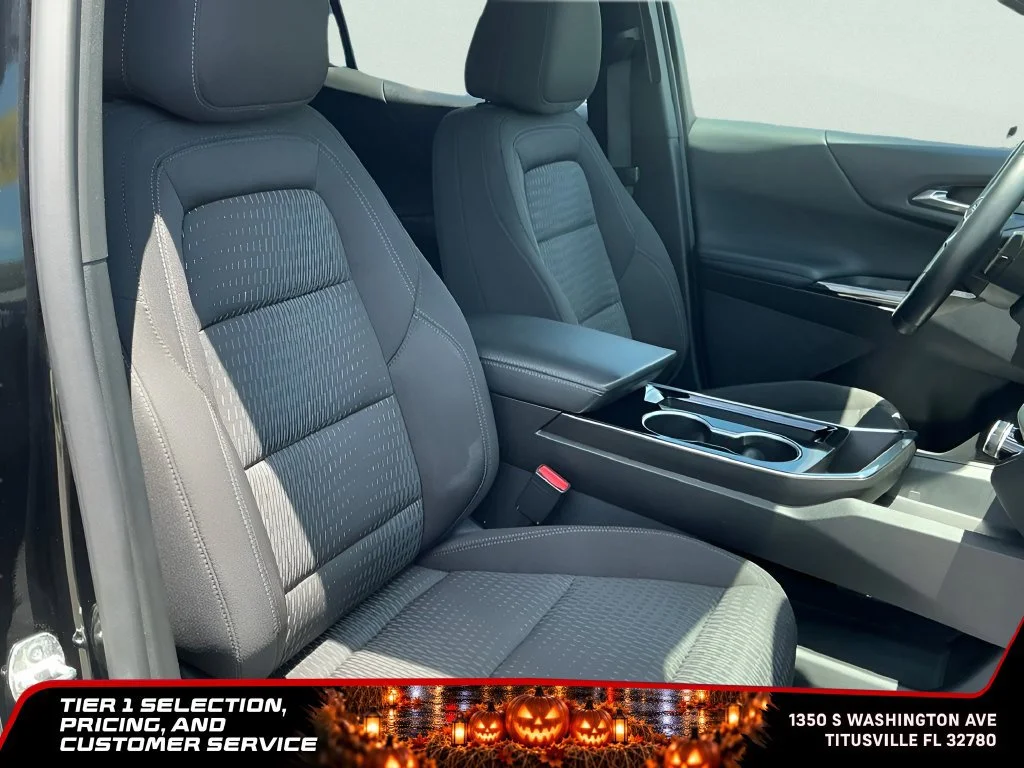 Used 2025 Mosaic Black Metallic Chevrolet LT image 18