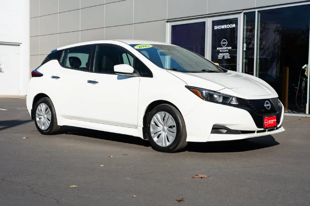 2025 Nissan Leaf S