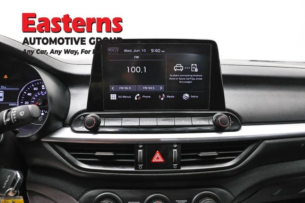 Used 2023 White Kia LXS image 13