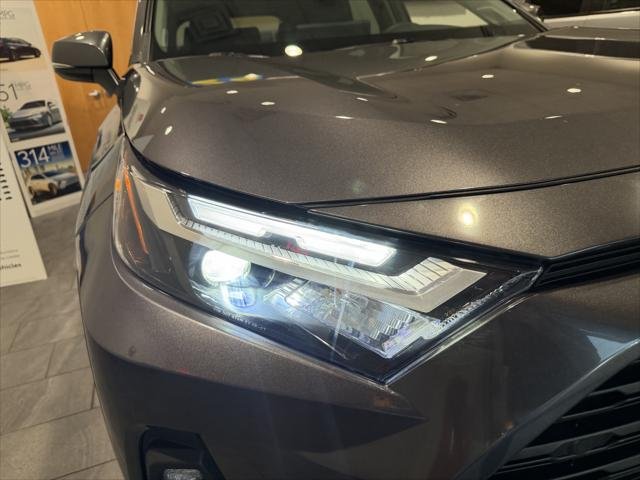 Certified Used 2024 MAGNETIC GRAY MET. Toyota  image 45