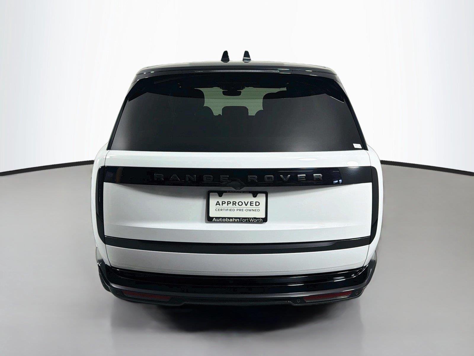 Certified Used 2024 Fuji White Land Rover SE image 6