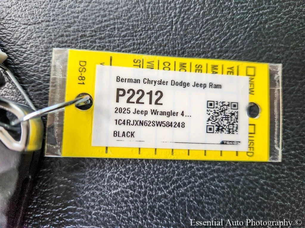 Certified Used 2025 Black Jeep Willys 4xe image 27