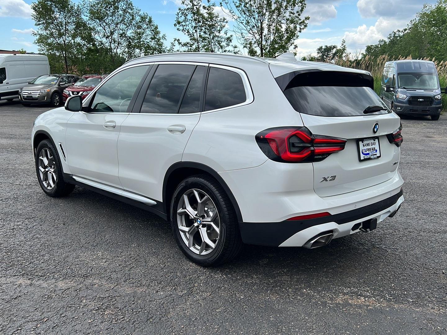 Used 2022 Mineral White Metallic BMW xDrive30i image 3