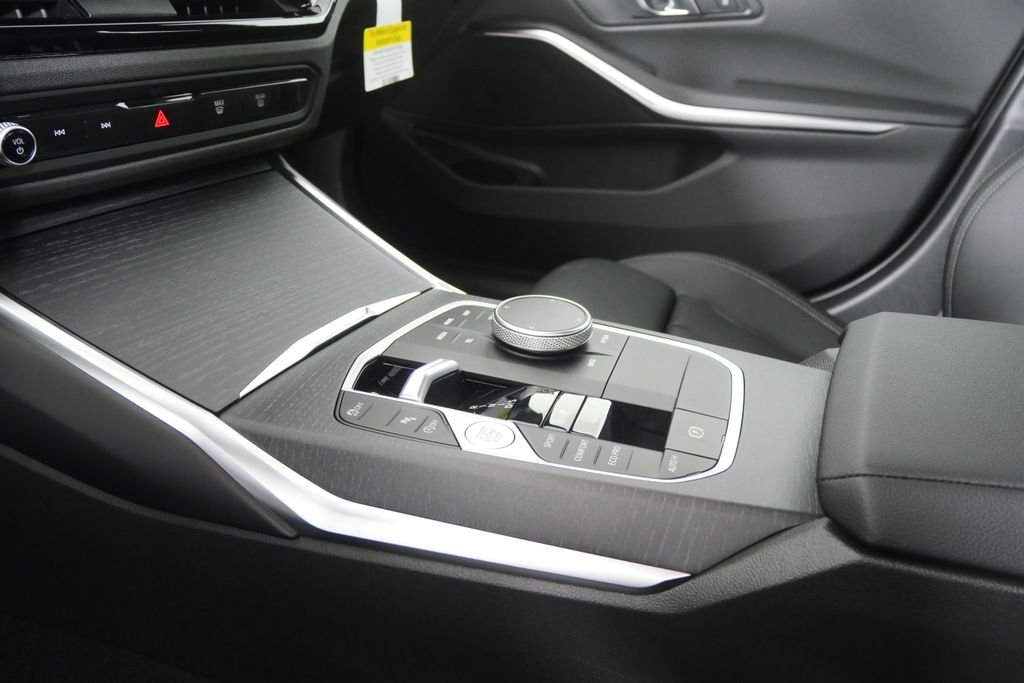 New 2026 Mineral White Metallic BMW 330i xDrive image 21