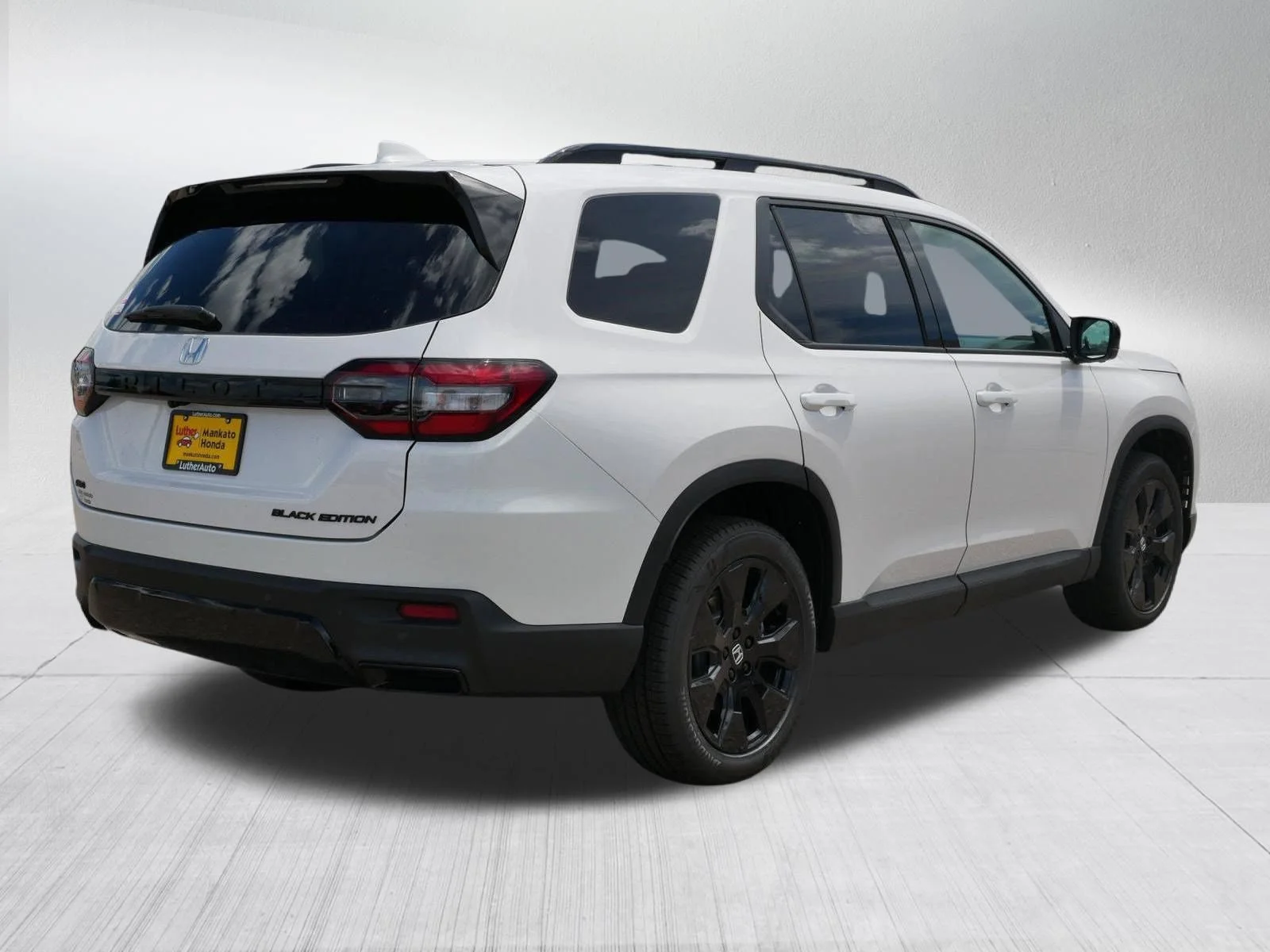 New 2026 Platinum White Pearl Honda Black Edition image 4