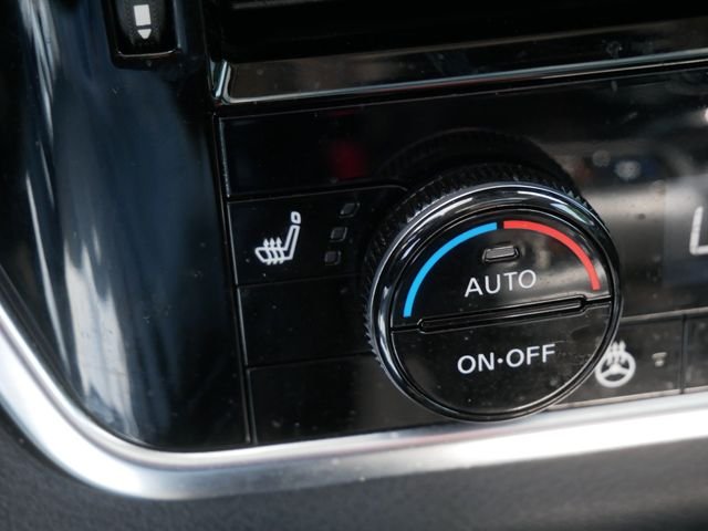 Used 2021 Black Nissan SL image 27
