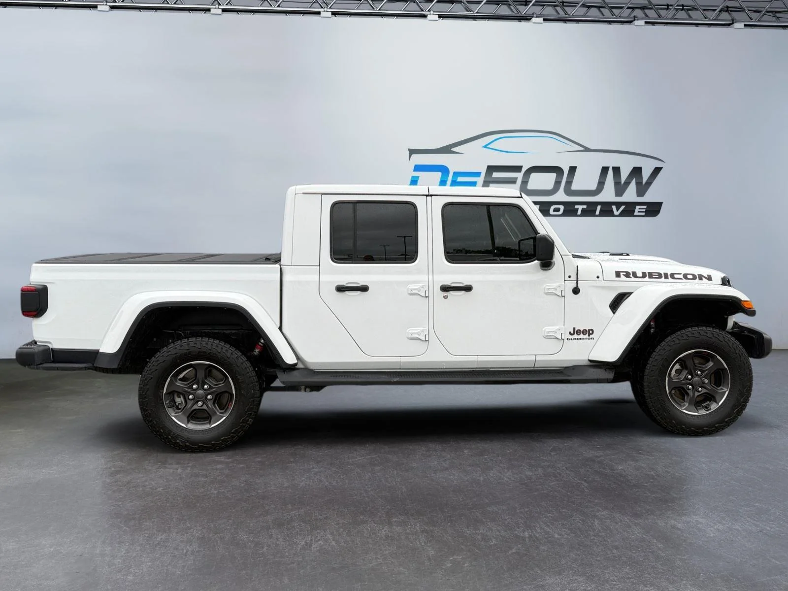Used 2022 Bright White Clearcoat Jeep Rubicon image 2