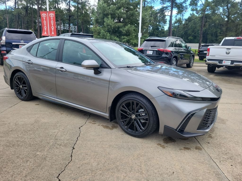 Used 2026  Toyota SE image 10