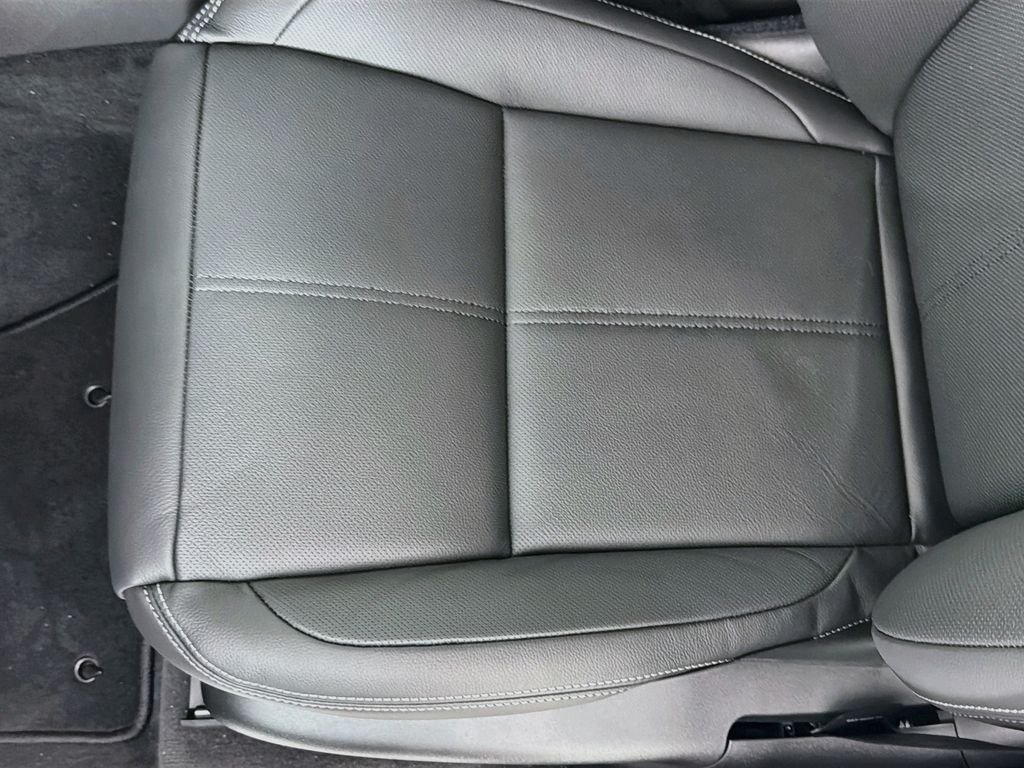 New 2026 Santorini Black Land Rover Belgravia Edition image 20