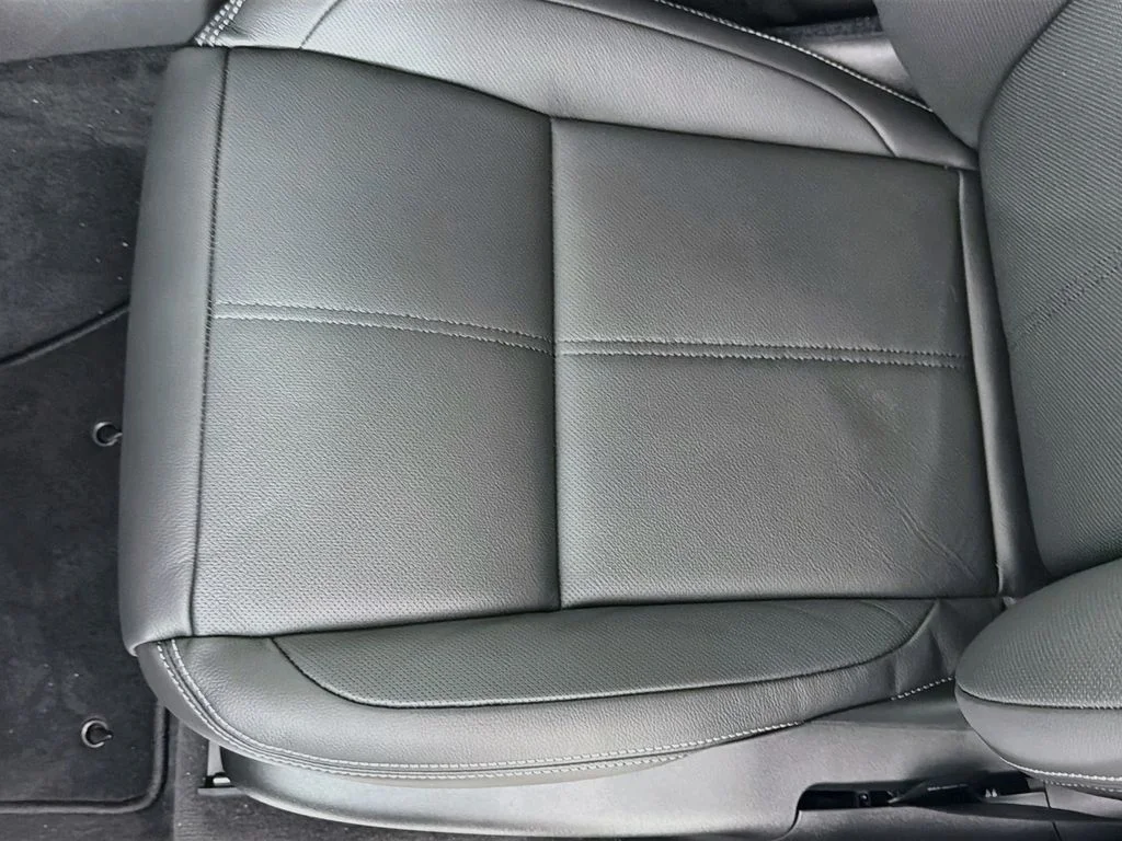 New 2026 Santorini Black Land Rover Belgravia Edition image 20